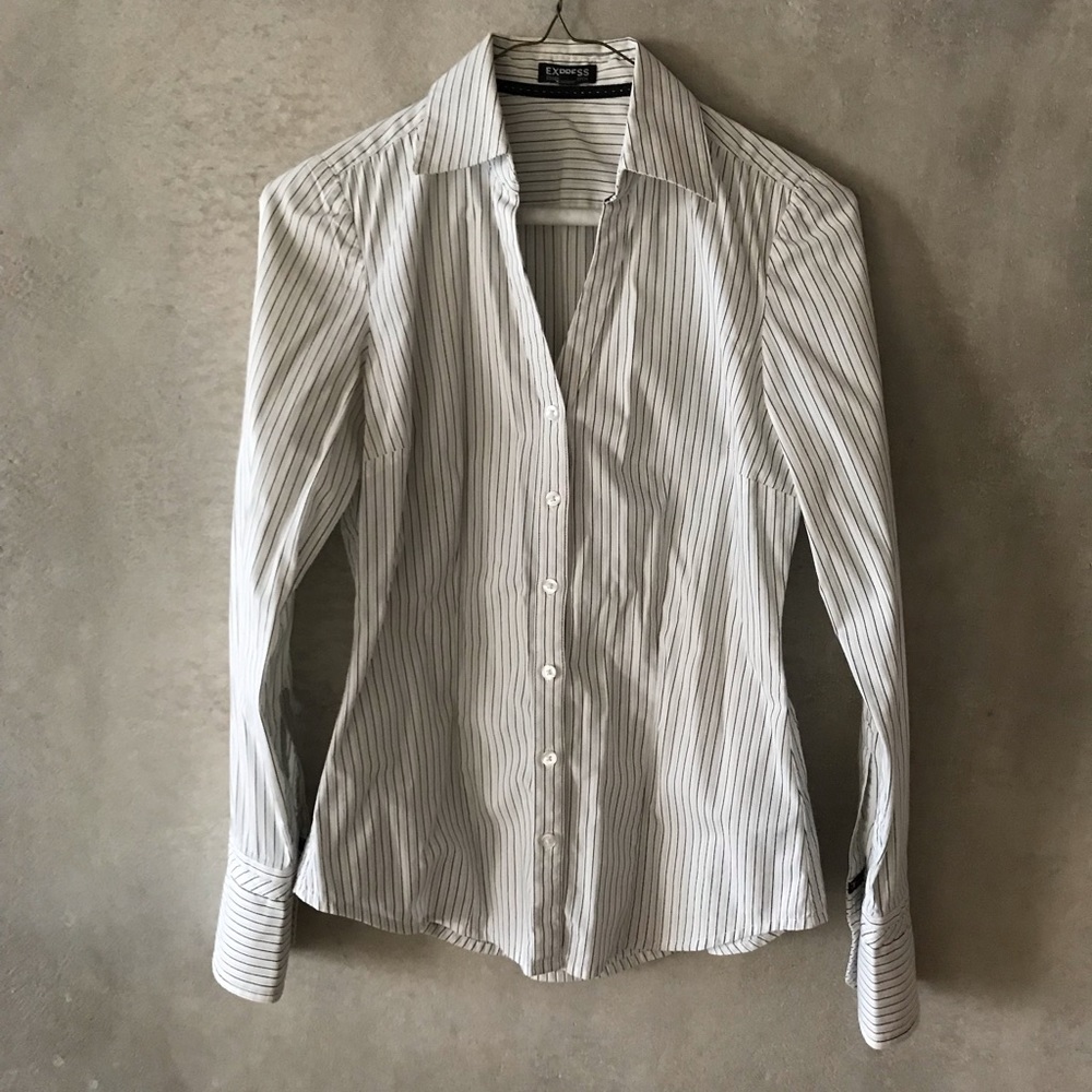 NWOT Essential Fit Express Dress Shirt